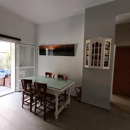La Domus Καντίζ